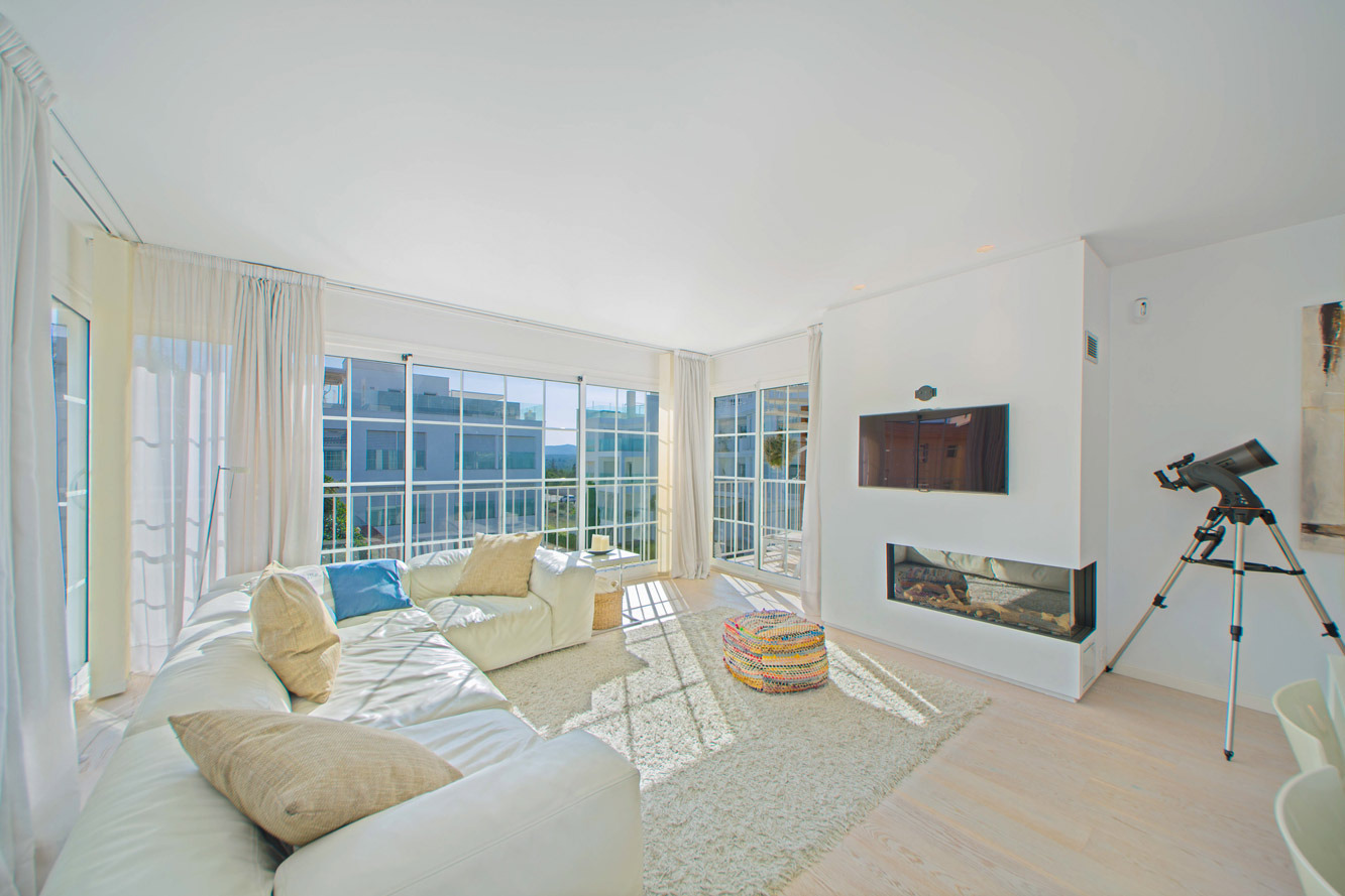 Penthouse, Porto Cristo