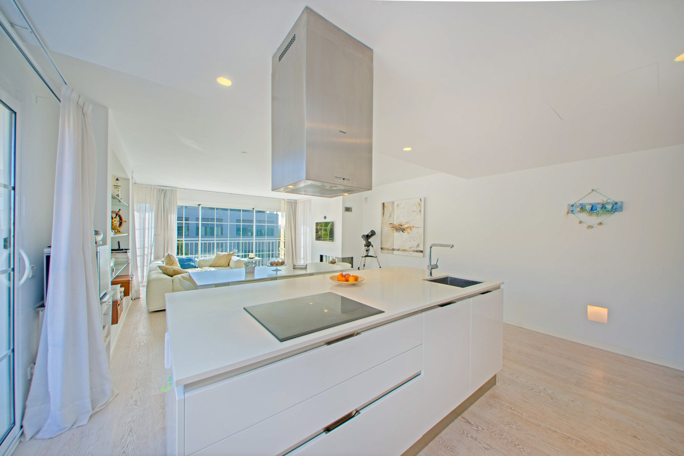 Penthouse, Porto Cristo