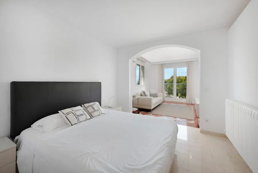 Villa, Cas Catala