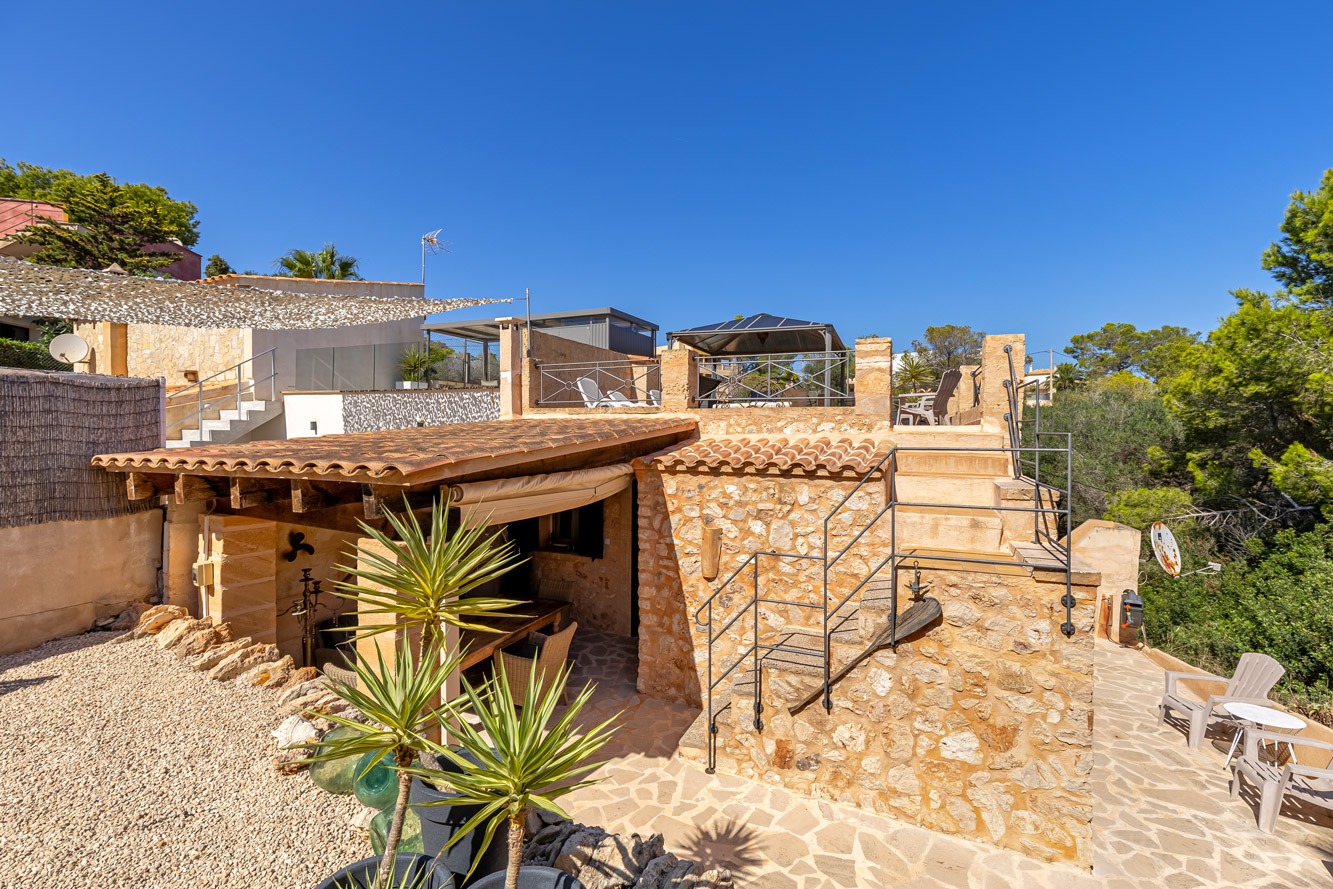 Stadthaus, Cala Llombards