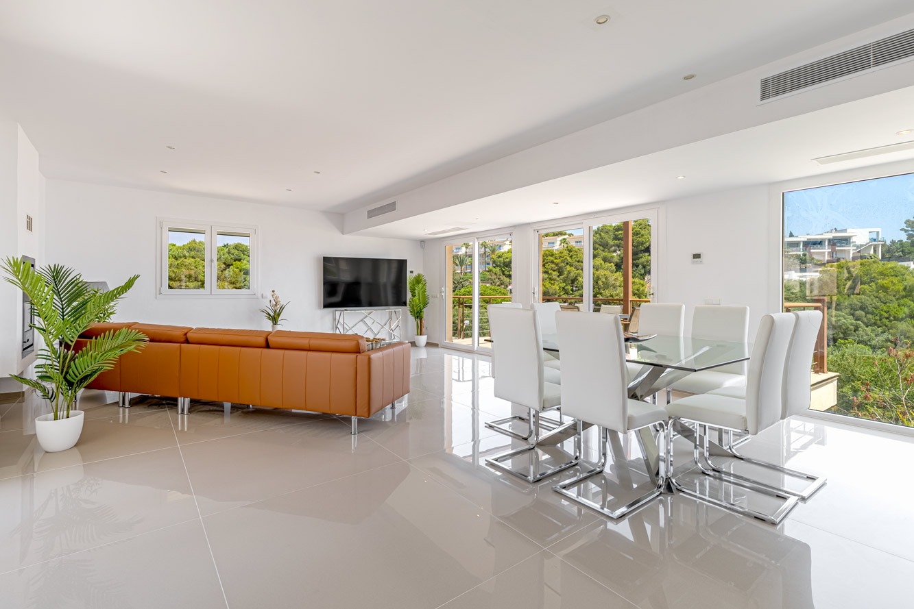 Villa, Cala Mendia