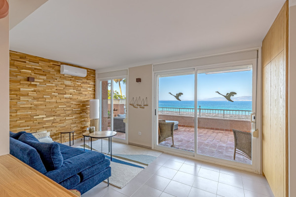 Apartment mit traumhaftem Meerblick in erster Meereslinie Bild 4