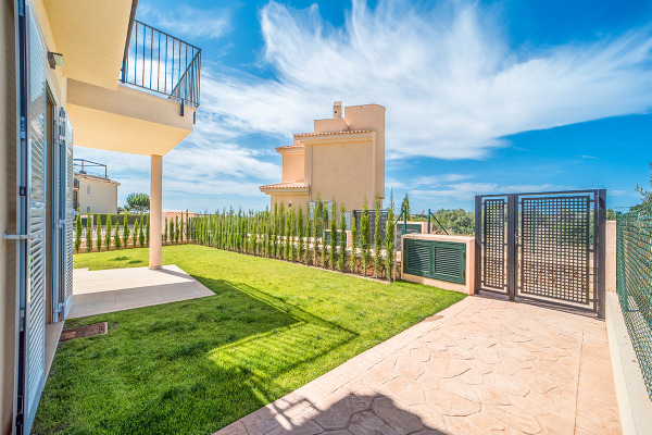 Neubauprojekt einer mediterranen Wohnanlage mit modernen Häusern Bild 11