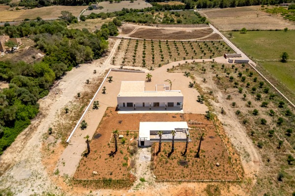 Neugebaute Finca mit herrlichem Blick in die Natur in Son Macia / Südosten Bild 3