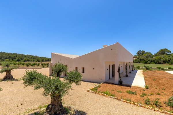 Neugebaute Finca mit herrlichem Blick in die Natur in Son Macia / Südosten Bild 4