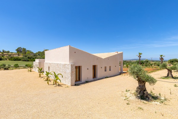 Neugebaute Finca mit herrlichem Blick in die Natur in Son Macia / Südosten Bild 5