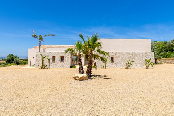 Neugebaute Finca mit herrlichem Blick in die Natur in Son Macia / Südosten Bild 6