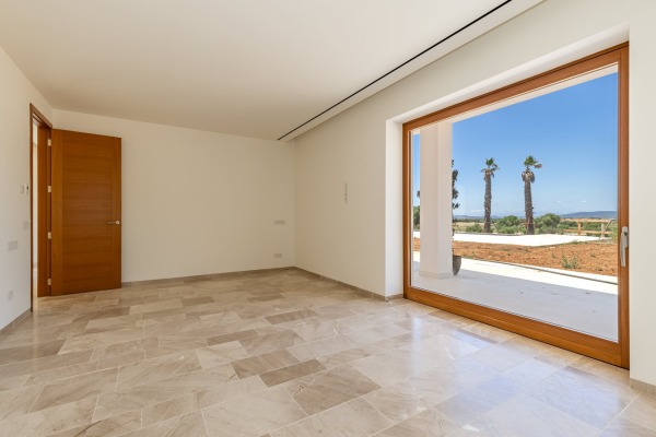 Neugebaute Finca mit herrlichem Blick in die Natur in Son Macia / Südosten Bild 11