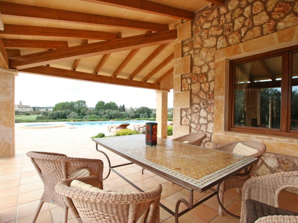 Großzügige Finca mit Pool und Ferienvermietlizenz in Son Carrio Bild 6