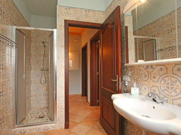 Großzügige Finca mit Pool und Ferienvermietlizenz in Son Carrio Bild 11