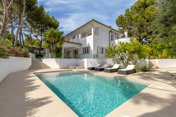 Modernisierte Villa in  begehrter Wohnlage von Nova Santa Ponsa