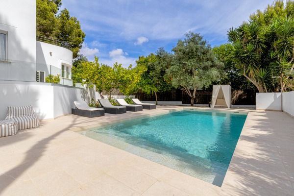 Modernisierte Villa in  begehrter Wohnlage von Nova Santa Ponsa Bild 2