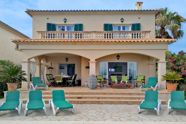 Mediterrane Meerblick-Villa in zweiter Meereslinie in der Bucht von Pollensa Bild 2