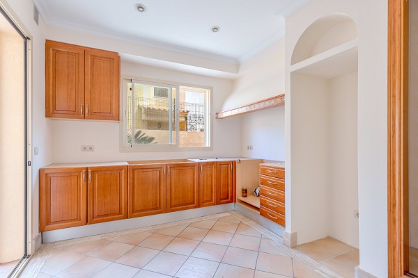 Villa mit Meerblick fußläufig zum Sandstrand in Cala Mesquida Bild 7