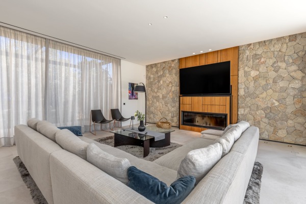 Spektakuläre, nahezu neue Luxusvilla in 1. Meereslinie in Puig de Ros Bild 6