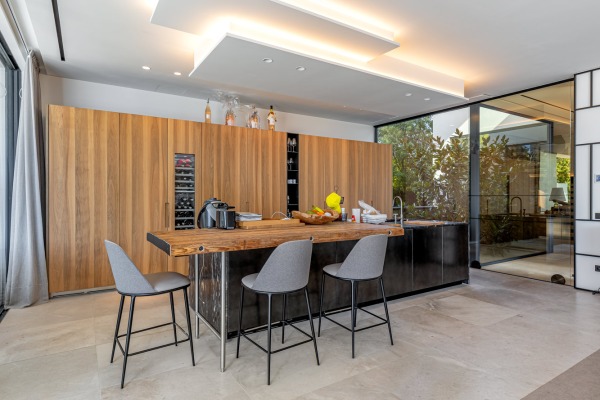 Spektakuläre, nahezu neue Luxusvilla in 1. Meereslinie in Puig de Ros Bild 7