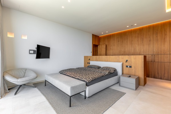 Spektakuläre, nahezu neue Luxusvilla in 1. Meereslinie in Puig de Ros Bild 10