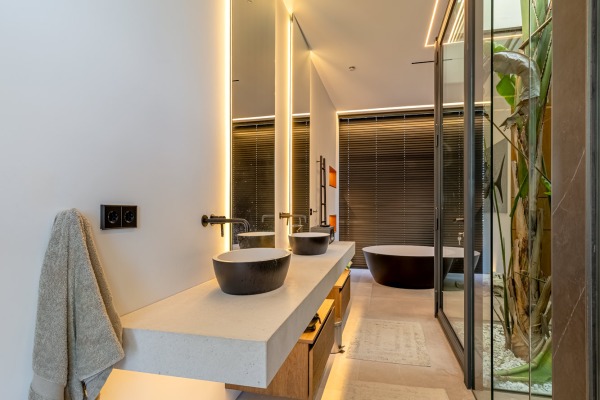Spektakuläre, nahezu neue Luxusvilla in 1. Meereslinie in Puig de Ros Bild 7