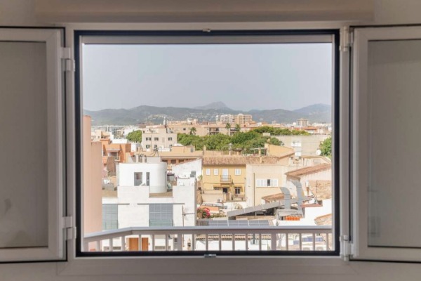 Stilvoll renovierte Wohnung mit Meerblick in gefragter Lage von El Molinar Bild 6