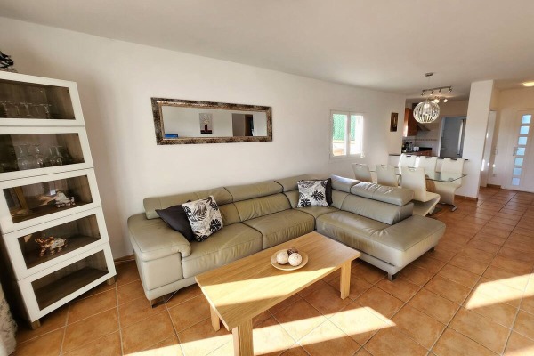 Mediterrane Villa mit Pool und Ferienvermietlizenz in Cala Murada Bild 6