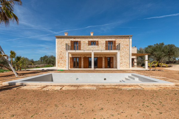 Luxuriöse Neubaufinca mit Pool nahe Santanyi Bild 2