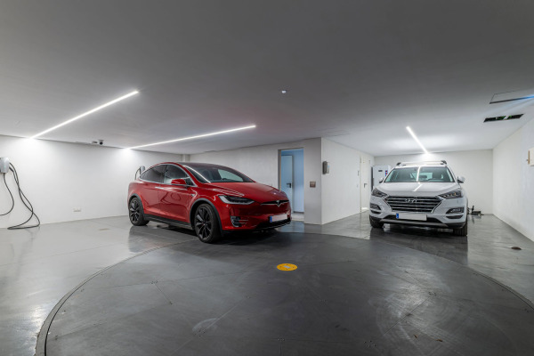 Luxus-Villenanwesen in exklusivster Lage mit spektakulärer Aussicht Bild 10