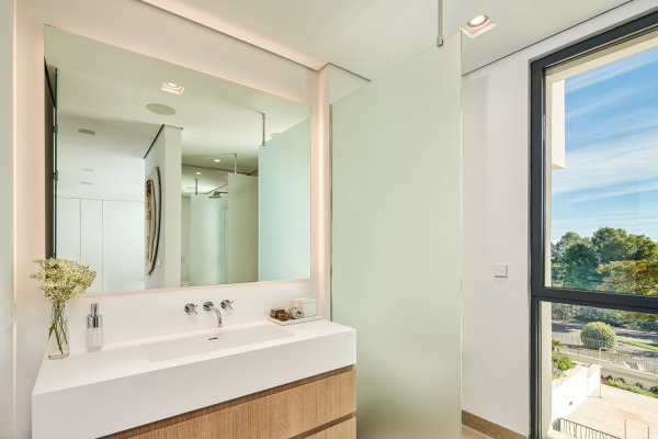 Hochwertige Neubau-Wohnung mit Meerblick in Cas Catalá Bild 11