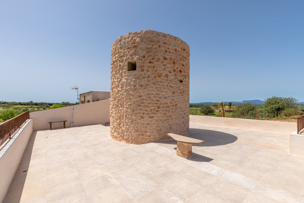 Sanierte Finca mit antiker Mühle in der Nähe von Felanitx im Südosten Bild 12