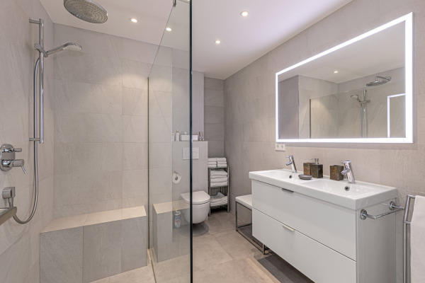 Apartment direkt am Meer mit Blick auf den Lifestyle Hafen Port Adriano Bild 10