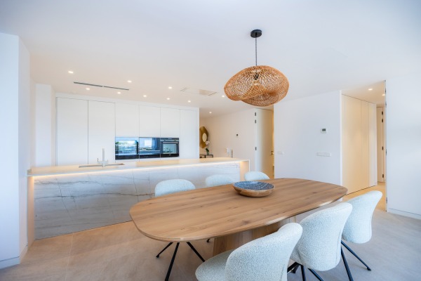 Apartment mit Blick auf das Meer und den Hafen in Can Barbara Bild 5