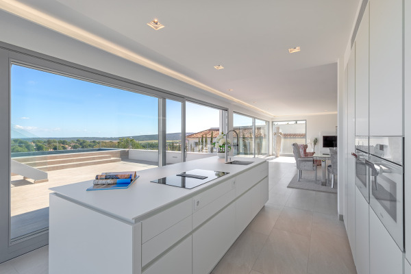 Moderne Villa in exklusiver Wohnlage mit traumhaftem Weit-Meerblick Bild 6