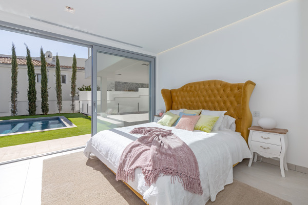 Moderne Villa in exklusiver Wohnlage mit traumhaftem Weit-Meerblick Bild 7