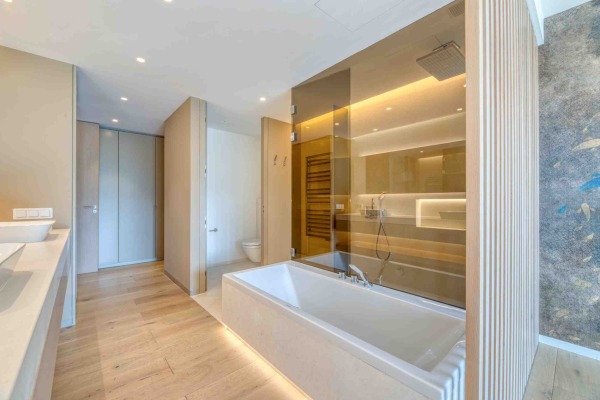 Exklusive Villa mit Meerblick in begehrter Hanglage nahe dem Yachthafen Bild 9