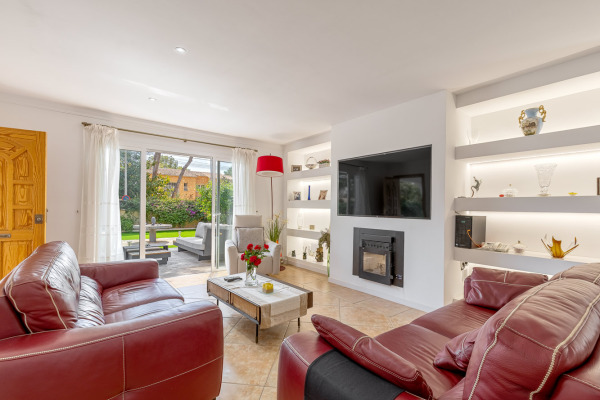 Charmante mediterrane Villa mit schönem Garten in El Toro Bild 5