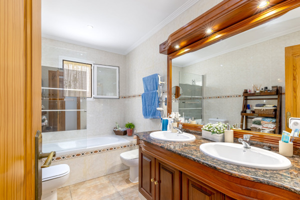 Charmante mediterrane Villa mit schönem Garten in El Toro Bild 9