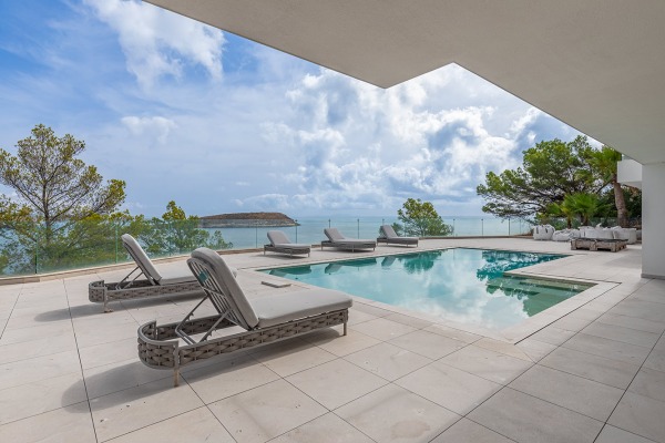 Neubau Luxusanwesen in erster Meereslinie mit direktem Meerzugang Bild 3