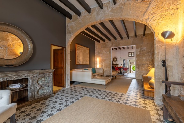 Exklusives, hochwertig saniertes Stadthaus mit Meerblick und Pool Bild 7