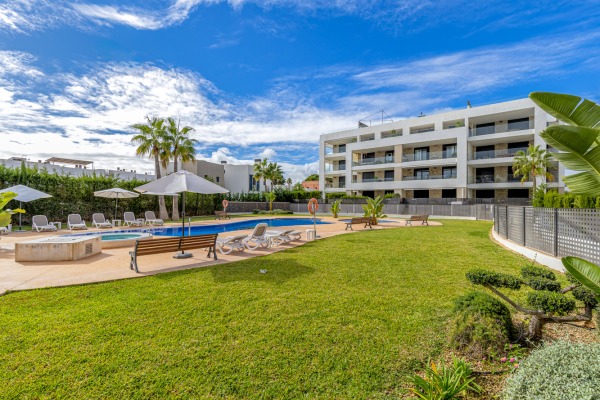 Modernes Apartment mit Teilmeerblick in einer gepflegten Anlage in Portocolom