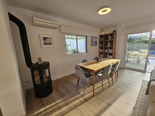 Komplett unterkellerte Doppelhaushälfte mit Pool in  Puig de Ros Bild 4