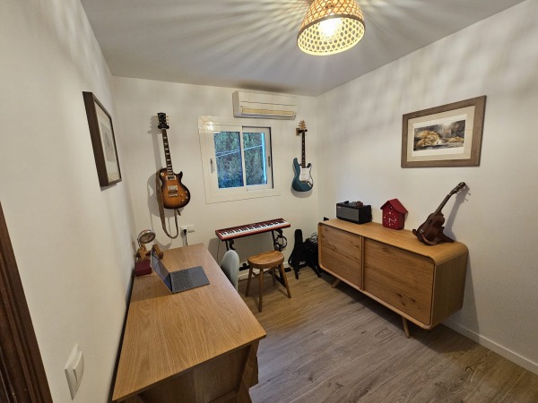 Komplett unterkellerte Doppelhaushälfte mit Pool in  Puig de Ros Bild 9