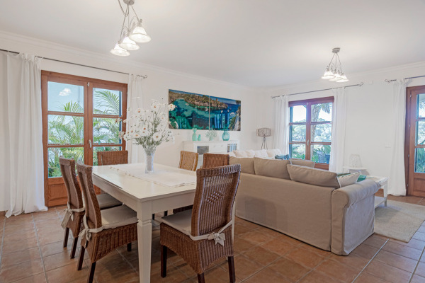 Doppelhaushälfte in traumhafter Lage mit Meerblick in Cala Pi Bild 4