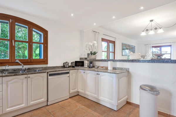 Doppelhaushälfte in traumhafter Lage mit Meerblick in Cala Pi Bild 5