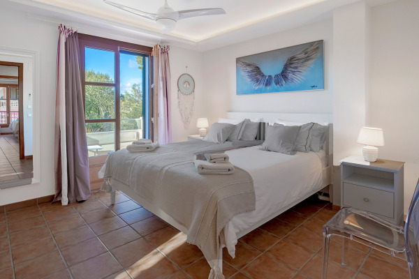 Doppelhaushälfte in traumhafter Lage mit Meerblick in Cala Pi Bild 8