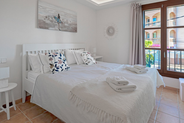 Doppelhaushälfte in traumhafter Lage mit Meerblick in Cala Pi Bild 11