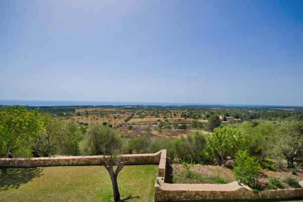 Wunderschöne Finca mit Meerblick auf einer Anhöhe nahe Manacor Bild 7