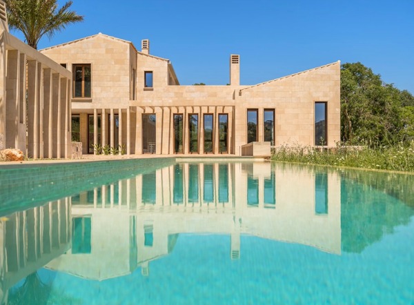 Moderne Luxusfinca mit traumhaftem Landschaftsblick bei Es Carritxo Bild 7