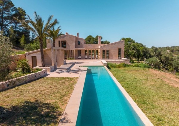 Moderne Luxusfinca mit traumhaftem Landschaftsblick bei Es Carritxo Bild 11