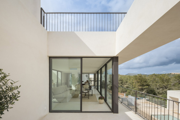 Modernes Neubauhaus mit Teilmeerblick im Osten der Insel Bild 5