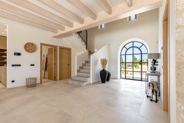 Exklusives Neubau-Landhaus mit Pool und Gästehaus Bild 5