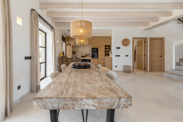 Exklusives Neubau-Landhaus mit Pool und Gästehaus Bild 8